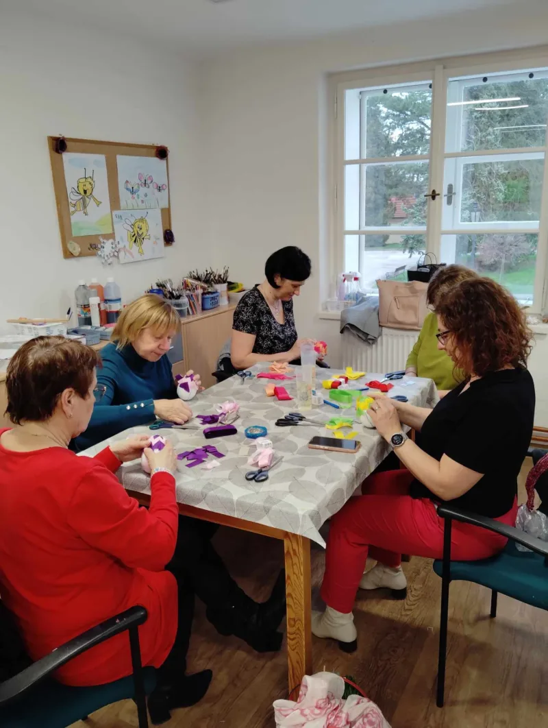 26. 3. 2024 Tvořivá dílna Velikonoční vejce - technika falešný patchwork